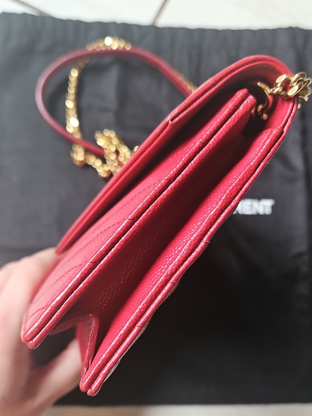 YSL Saint Laurent Cassandre Red Quilted Leather Envelope Crossbody Gold Chain - Picture 6 of 16